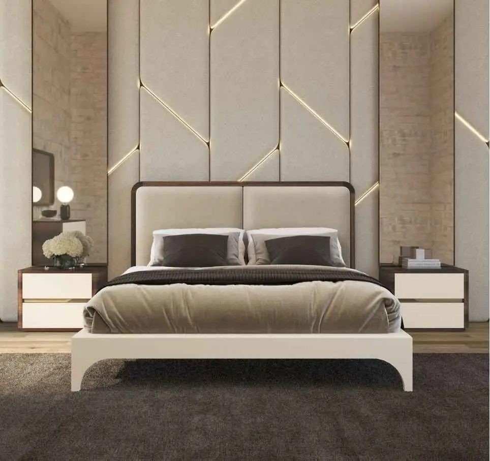 Quarto com cama estofada, mesas de cabeceira e painel decorativo