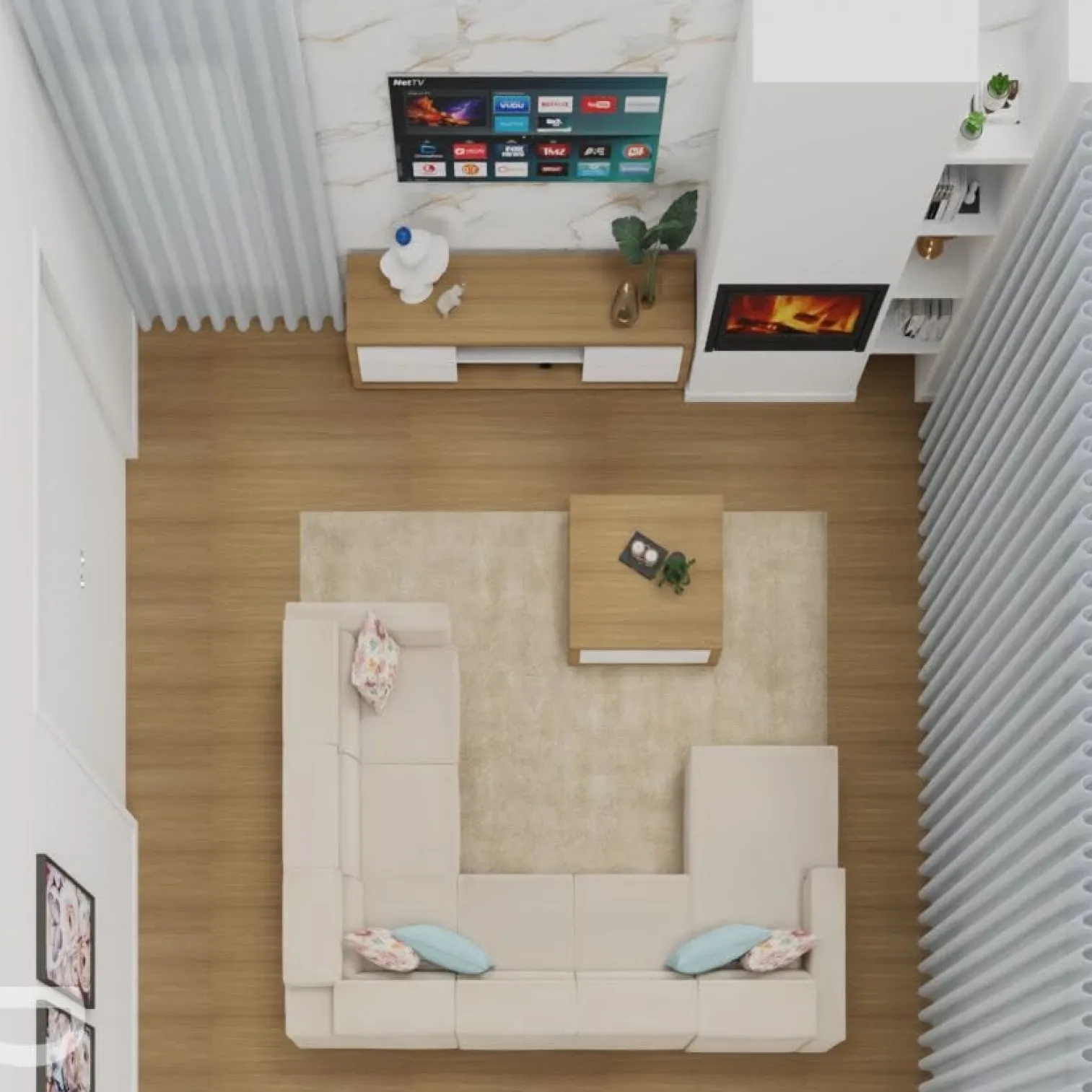 Planta em 3D de uma sala de estar vista de cima, com sofá de canto, tapete, móvel de TV, lareira e cortinados