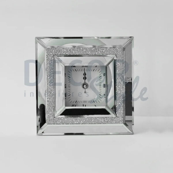 relógio com diamantes elegante e moderno